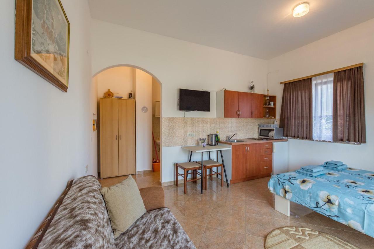 Apartment Lavanda 2 Porec Esterno foto