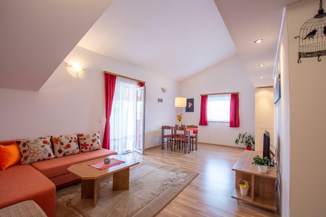 Apartment Lavanda 2 Porec Esterno foto