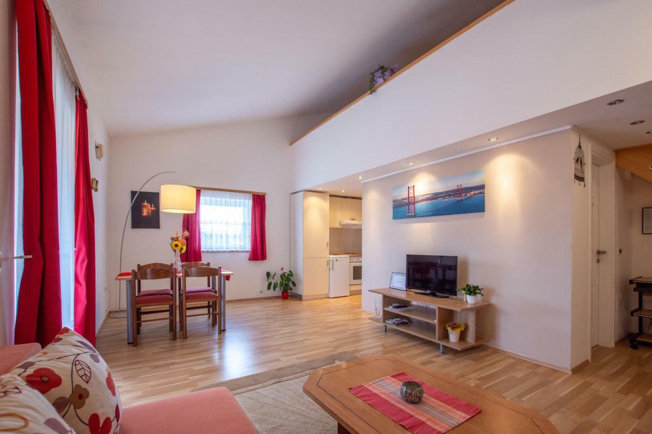 Apartment Lavanda 2 Porec Esterno foto